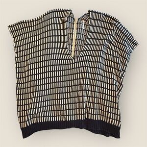 Free People Black and White Women's Top dolman sleeves